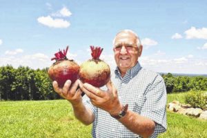 Polkton resident grows 2 lb., 1 oz. beet