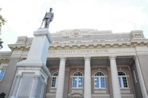 Commissioners to vote on Confederate statue