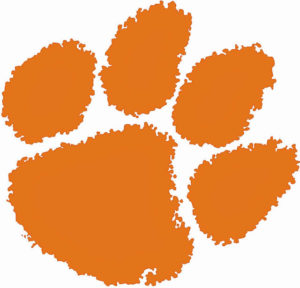 Football team hosts 1st annual golfing tournament