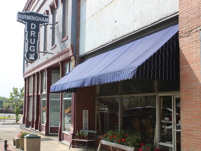 Al-Zubaidy pays homage to Hamlet history, keeps the original Birmingham Drug signage
Matt Lamb | Daily Journal
