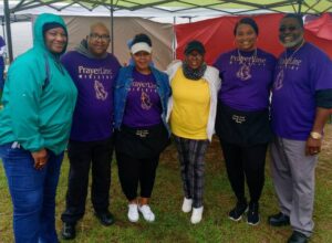 Churches United PrayerLine Ministries reach out through fish fry give-away