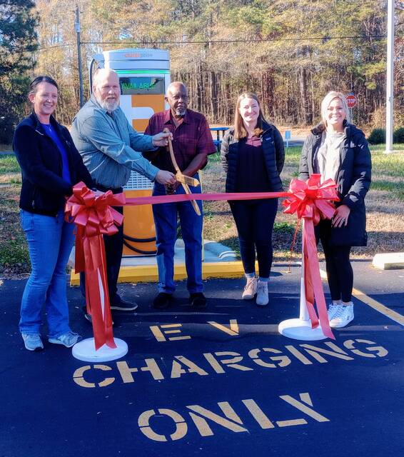 Carly Flake, Wendell Small, Commissioner Jarvis Woodburn, Megan Upchurch, and Ashley Scarborough celebrated Anson Countys new electric charging station located at the Government Annex Building. A ribbon cutting commemorating the event was held on November 30 at 11 a.m.
                                 Lauren Monica | Anson Record