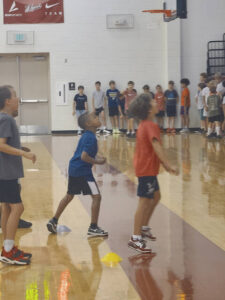 “Flyers” Basketball Camp