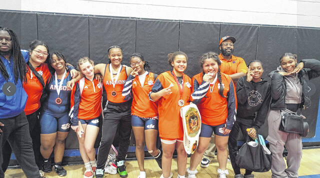 Lady Bearcats wrestling team